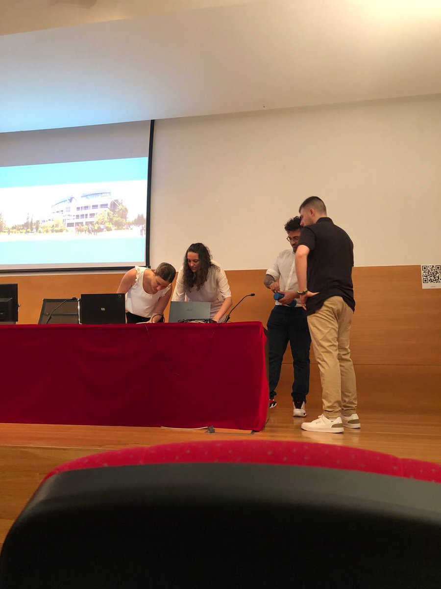 mayrmasterua's tweet photo. Ya no queda nada… ¡Nuestros estudiantes defienden hoy su TFM! @EPSAlicante https://t.co/avtD3n8fxn