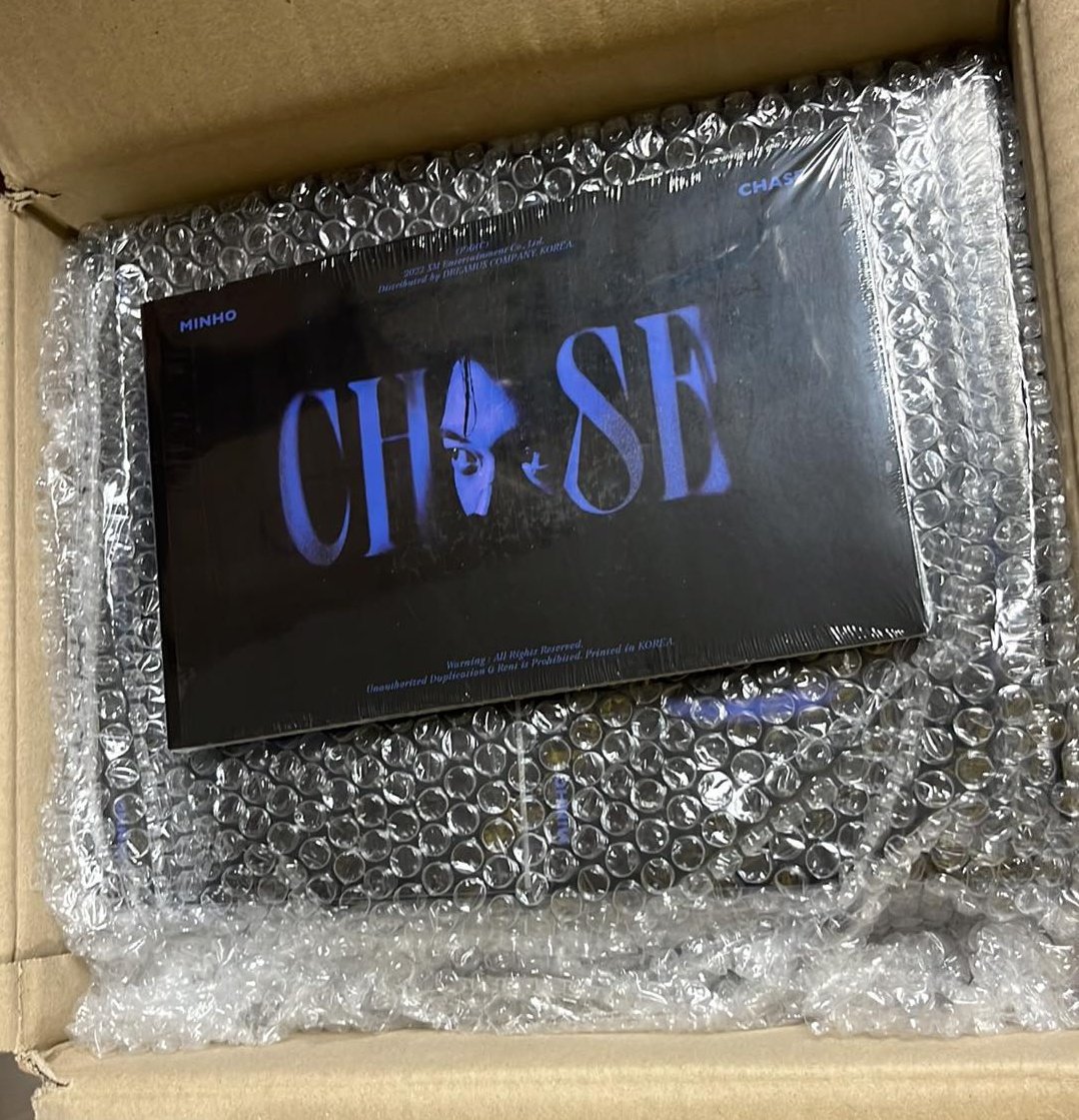 fromfansforfans's tweet photo. 📢 FREE ALBUMS: SEALED SHINEE MINHO Chase albums later, 7 pm~

Just pay for 130 php isf + lsf! Retweet &amp; mention your friends 💗 https://t.co/3iMVWrVKyL