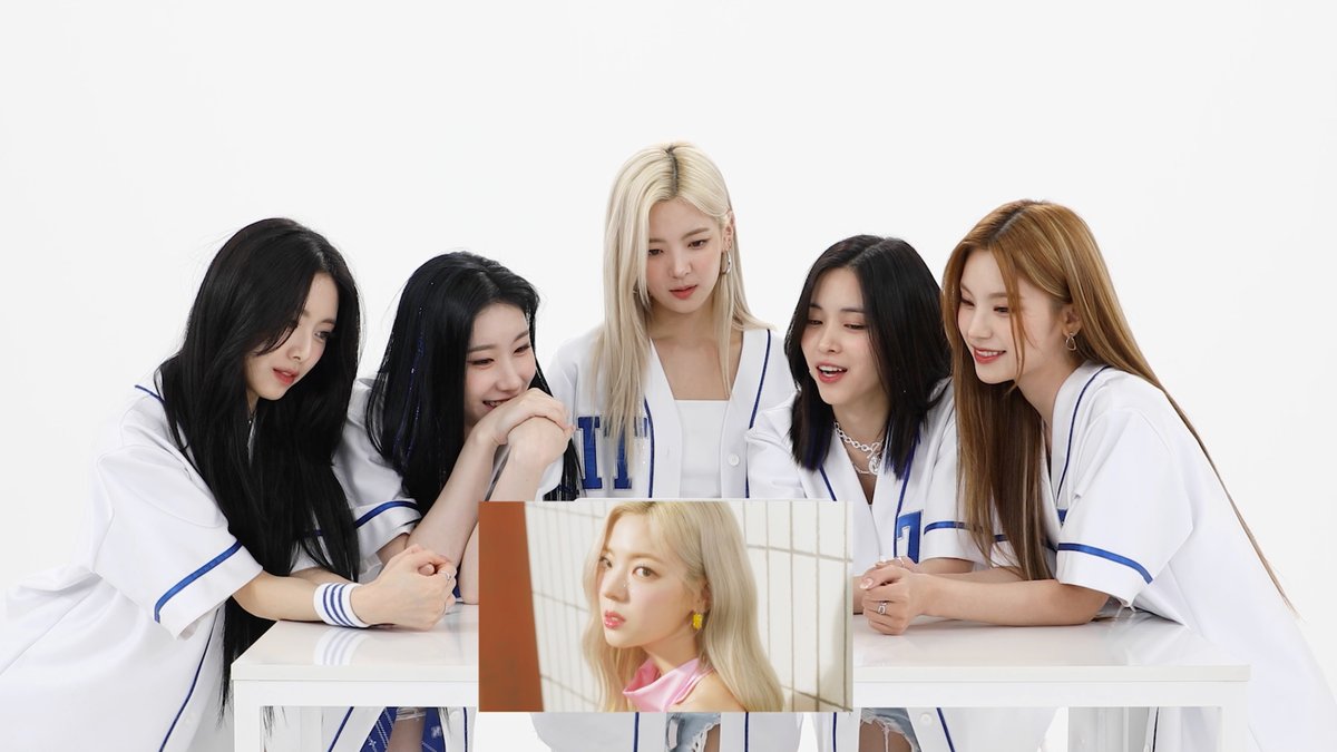 ITZYofficial's tweet photo. ITZY "None of My Business" M/V Reaction Video
https://t.co/rt2fP3ZKRz

🥊 MV https://t.co/hceNElIa3X
🥊 ALBUM RELEASE 
2023.07.31 MON 6PM (KST) | 5AM (EDT)

#ITZY #MIDZY @ITZYofficial
#ITZYComeback
#ITZY_KILLMYDOUBT
#ITZY_NOMB
#ITZY_NoneofMyBusiness https://t.co/c1KUr4hIp9