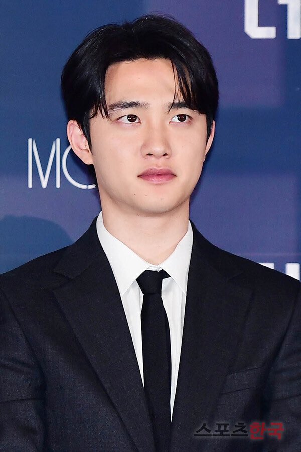 EXOGlobal's tweet photo. NEWSPIC 📸 |  230725 #DOHKYUNGSOO @ <The Moon> Press Conference 

#EXO #엑소 @weareoneEXO https://t.co/QzR11ljzuw