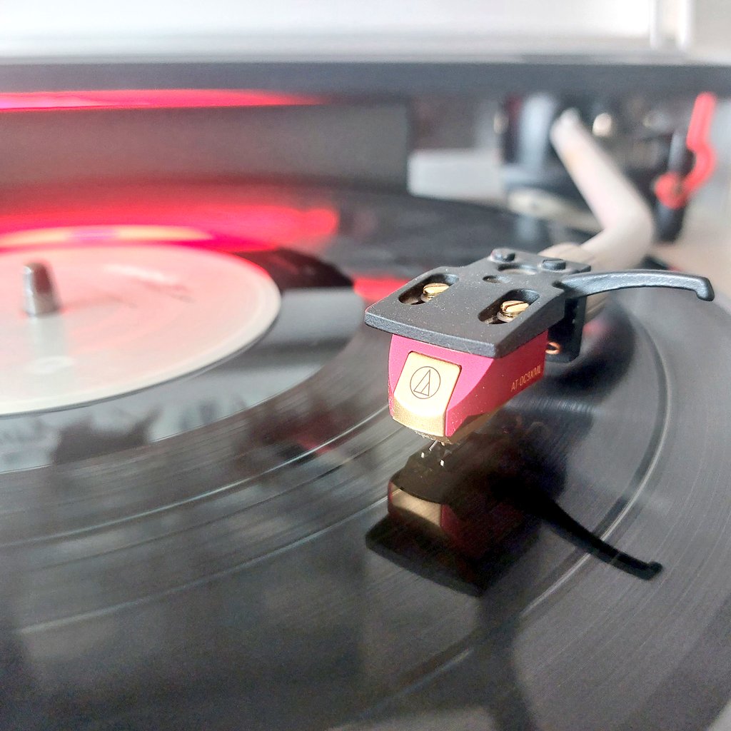 PhonoStage's tweet photo. Back in the spinning groove ! https://t.co/jaM7gRrxvX