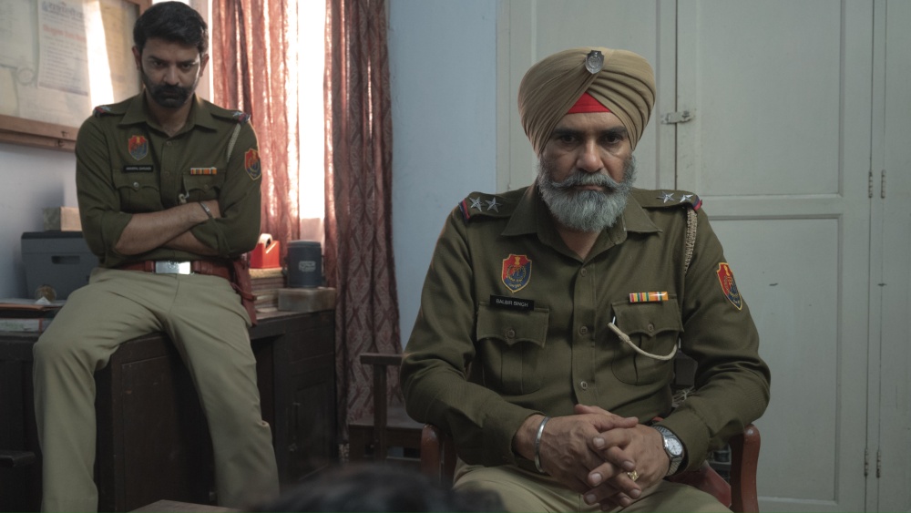 butterwordblog's tweet photo. Follow 🔴 Read More https://t.co/ky2Y9i0oBL La serie Indian Noir 'Kohrra' es un éxito para Netflix, impulsada por un experimentado equipo de drama criminal | @butterwordblog #Spanish_News #criminal #drama #equipo #éxito #experimentado #impulsada #Indian #Kohrra #Netflix #no... https://t.co/QeRBlfEgqE