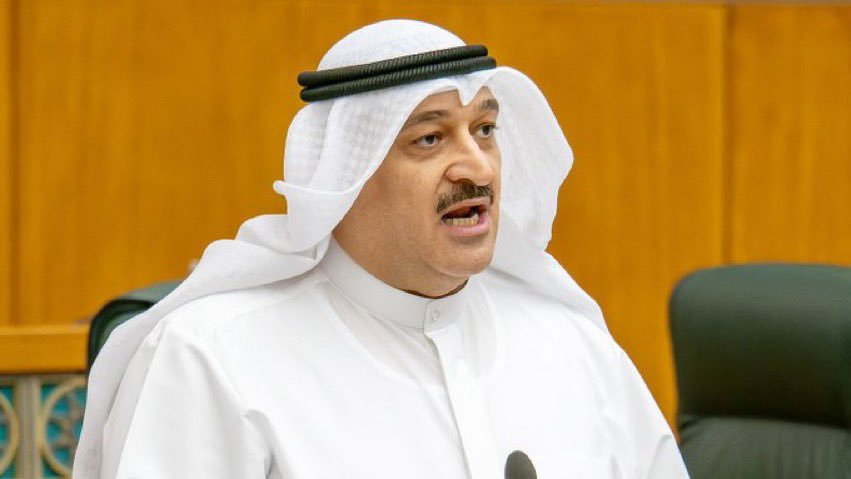 وزير الصحة من #مجلس_الأمة : لا يوجد نقص شديد بـ #الأدوية.. وهناك بدائل لغير المتوفرة 
والدواء الغير موجود عندنا تحصلونه بالخاص