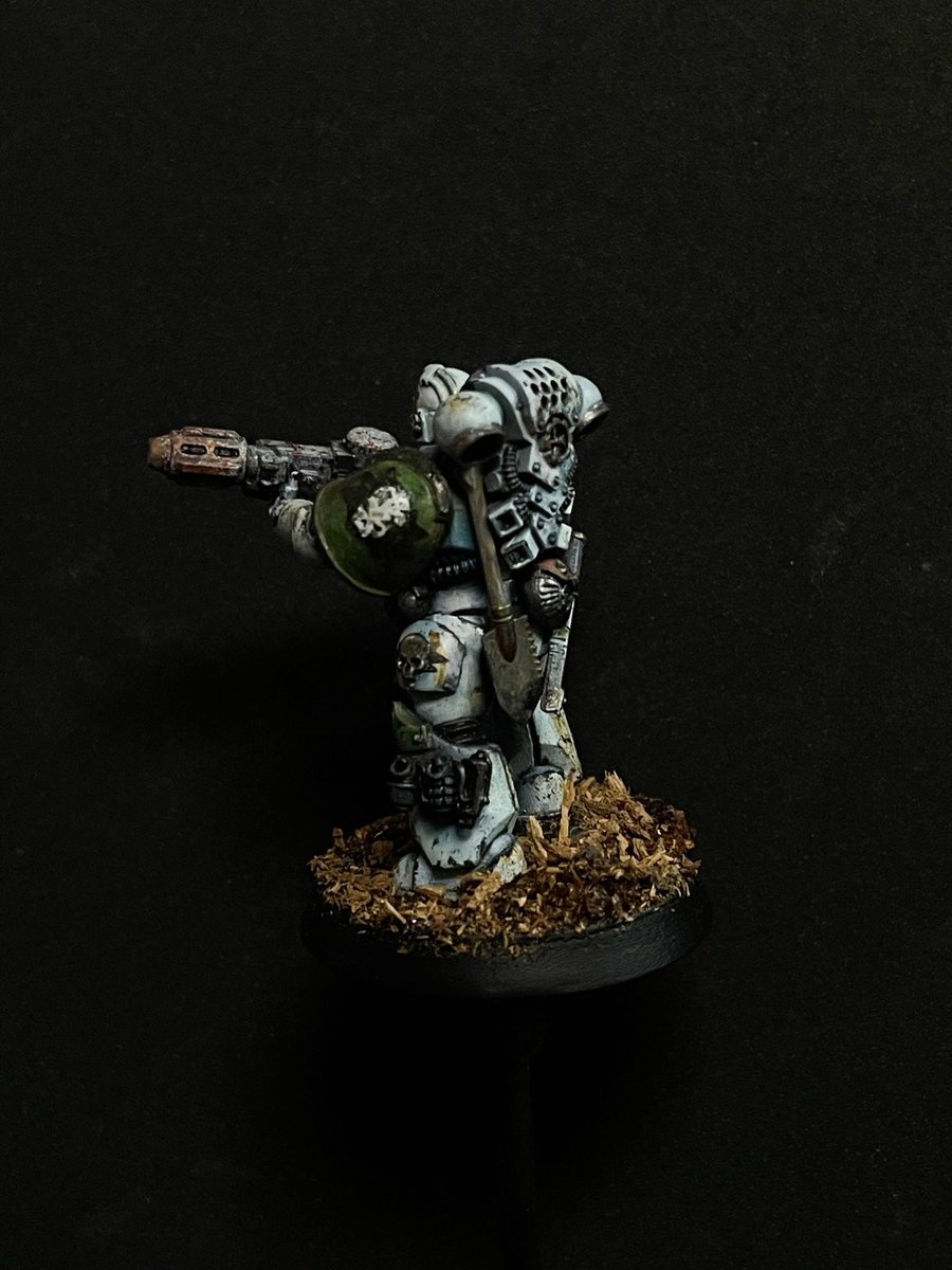 Republicof1's tweet photo. @WaylandGames @DaylightCompany Gotta say I’m pretty pleased with this guy #deathguard #30k #warhammer https://t.co/Ll04PsN107