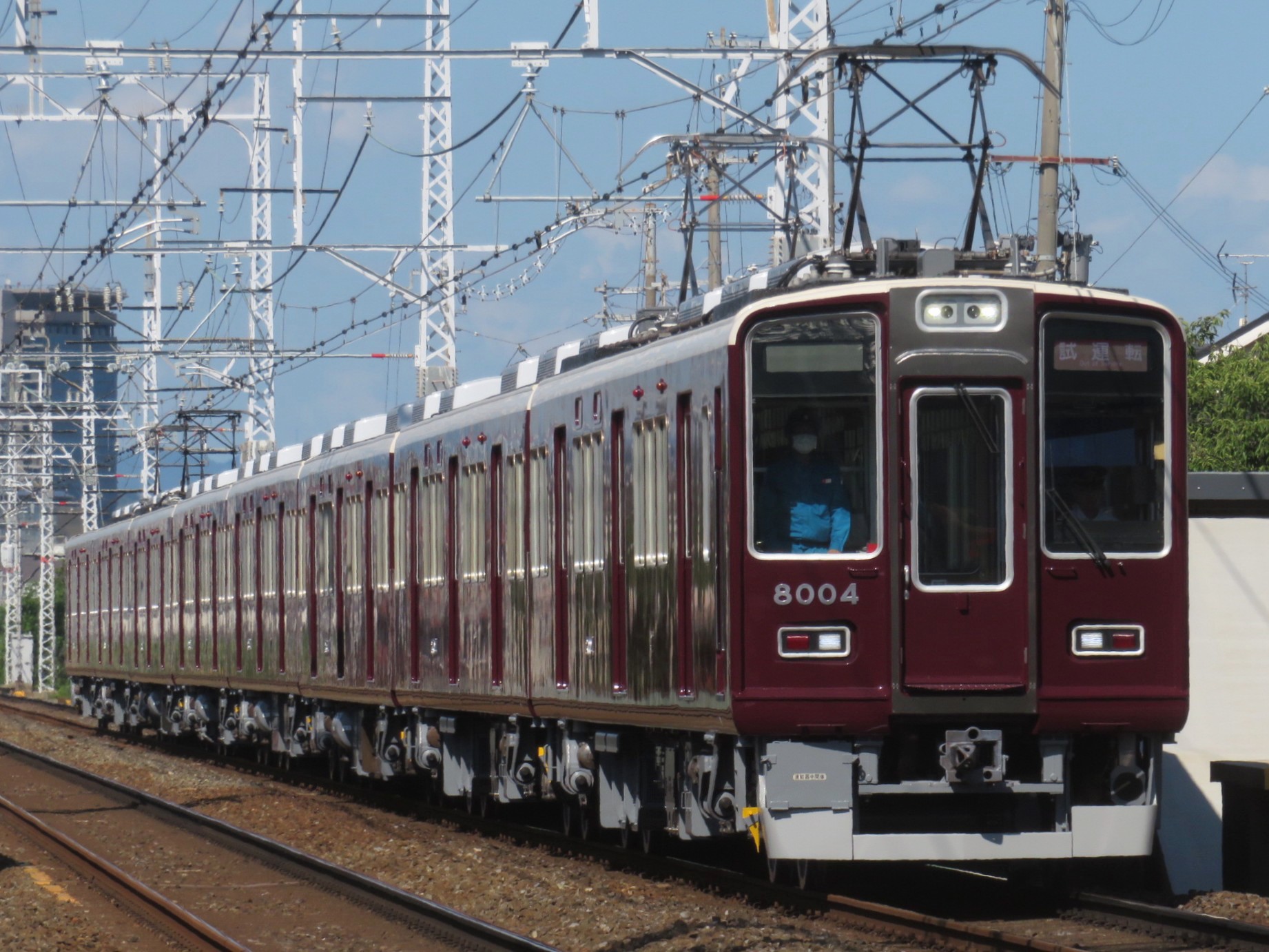 阪急電鉄8000系(8007F)更新車(宝塚線)　8両 スヌーピー on X: 