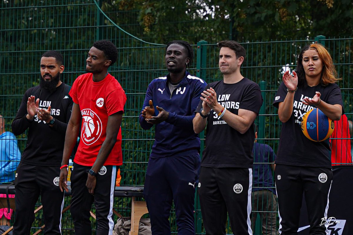 Happy clapping? Sad clapping? I feel that was “yeah, good call ref” type clapping.

📸 <a href="/itsbdav/">bdav</a>