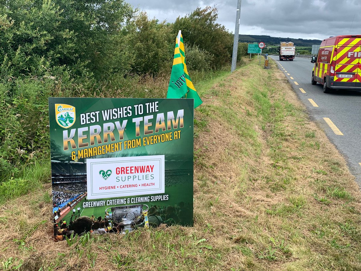Greenwayskerry's tweet photo. Our colours are up for a big weekend for Kerry football 💚💛 https://t.co/qeL0wURaCj