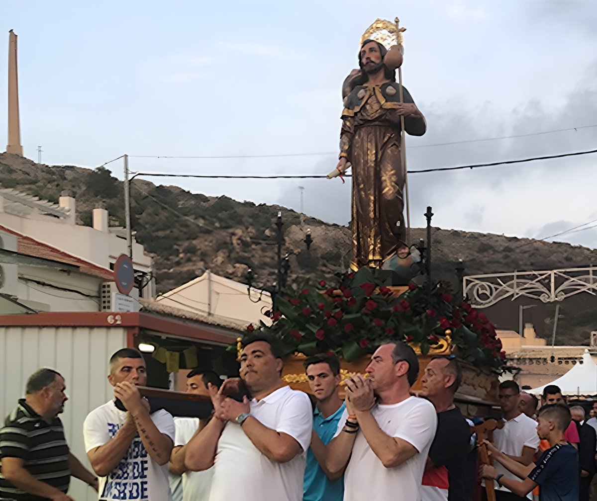 🔊 ¡Feliz día grande de #SantiagoApóstol a todos los portmaner@s! 🔔🎉

🗓️ Hoy 25 de Julio celebramos la festividad del Apóstol como patrón de #Portmán y de #España 🇪🇸