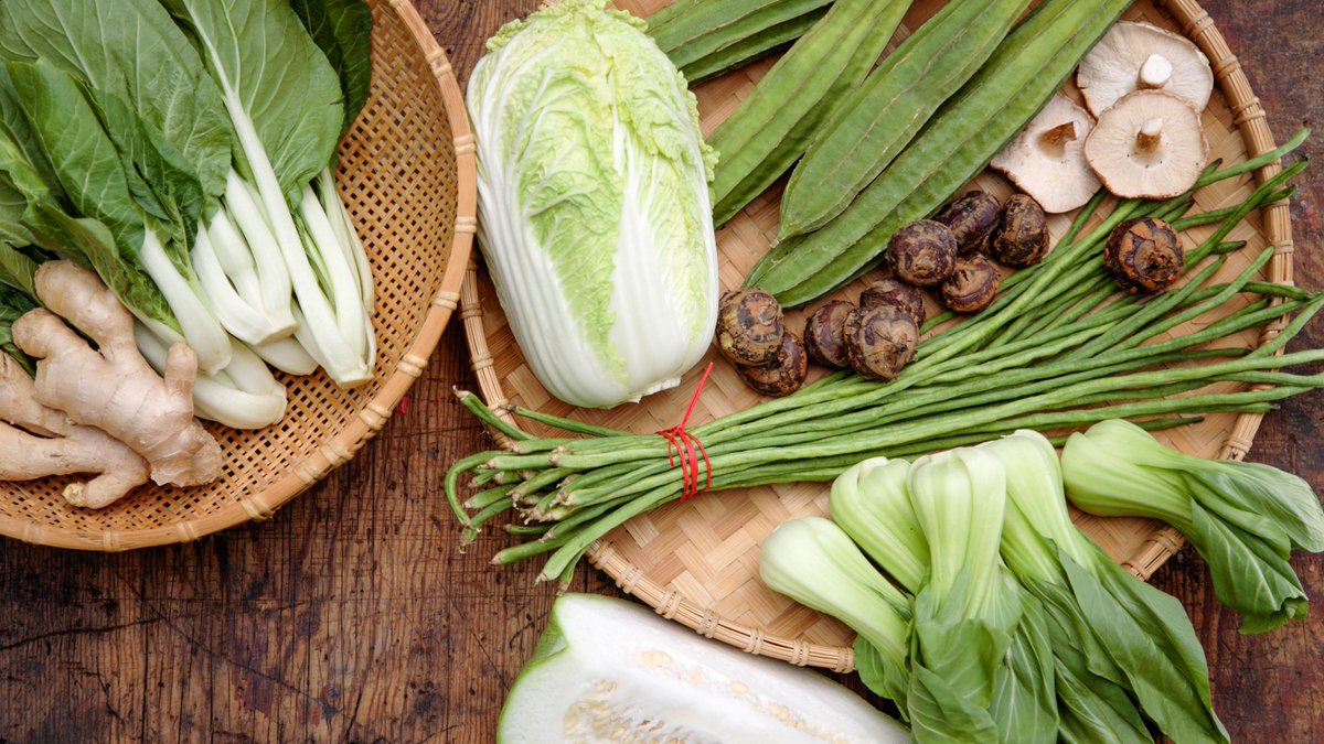 CenturyCruises's tweet photo. Q7 Here is a question for real Chinese foodies: When cooking a stir-fry, which of these vegetables should you add to the pan first? #CTTOT
A. Bok Choy
B. Bean Sprouts
C. Carrots
D. Snow Peas      
Check all the questions here: https://t.co/tUSH0LleXL ✅✅✅

#travel #cruise#food https://t.co/ghJuDuFCsT