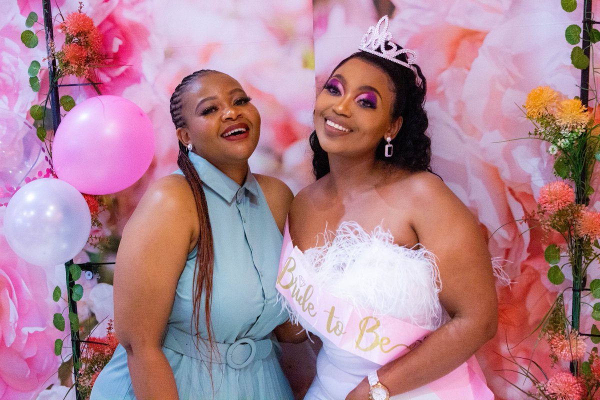 ZaMarvellous's tweet photo. Did you know that we cater for all sorts of occasions, like your bridal showers, birthday celebrations, graduation ceremonies etc. All you need to do is to send us your booking request five days before the event.We will quote you accordingly.
#BookMarvellousNow #BridalShower https://t.co/C0eBXN7zRN
