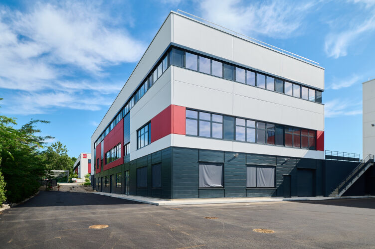 Proudreed tweet media