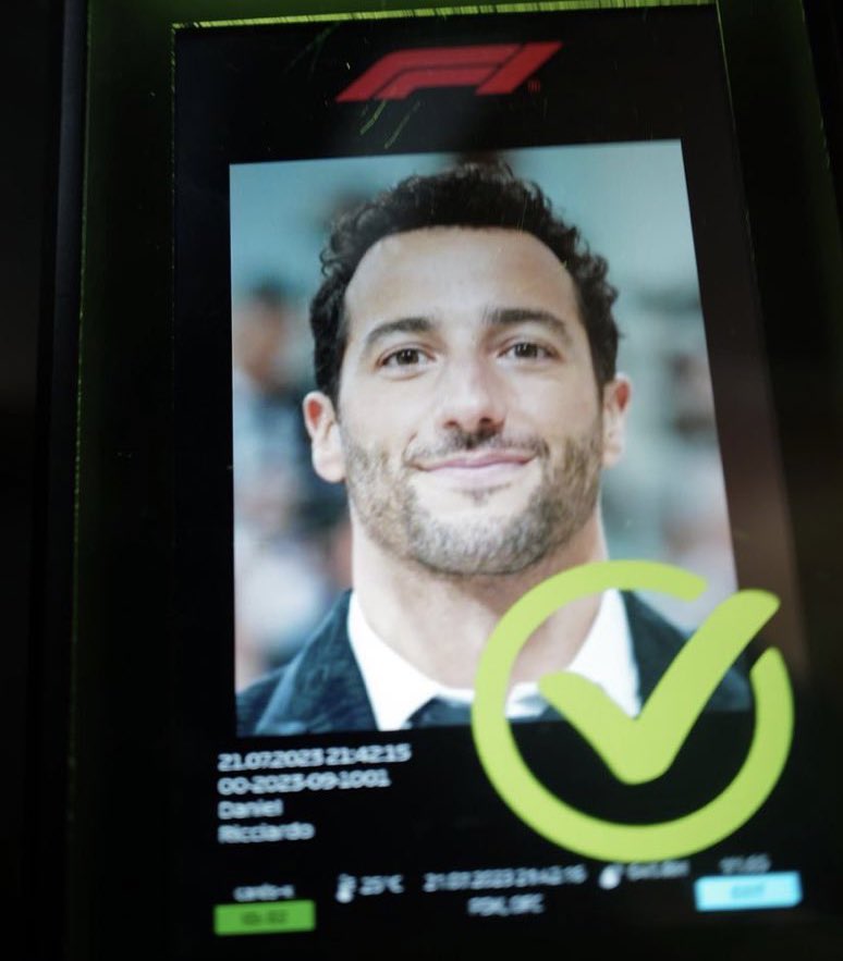itsIightsout's tweet photo. He has a picture from met gala as his paddock pass picture 😭 https://t.co/MawInxfQp9