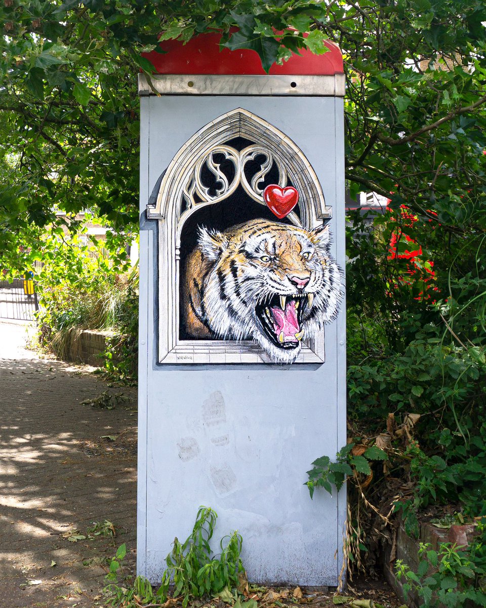 wildwelva's tweet photo. Entre tinieblas
East Croydon, London 2023
🐯❤️🕍
.
#WildWelva #London #UK #England #publicart #artintervention #muralart #streetartlondon #londonstreetart #entretinirblas #streetart #arteurbano #pasteup https://t.co/lufyAq1GAP