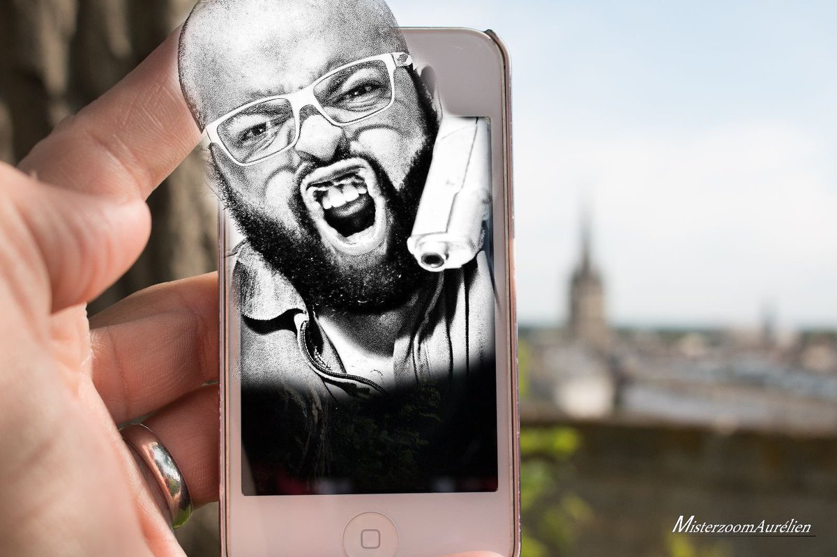 MisterzoomAurel's tweet photo. Your Talking’s to me ?! 😅
Laisse-moi zoom-zoom-zang dans ta Benz, Benz, Benz 🔫 

#lesoursdeparis #lesoursdefrance  #beard #lesbarbusdeparis #gaybeard #bearwww #bearweek #gaycelibataire #koolshen #joeystarr #LordKossity #MaBenz 

https://t.co/aTGlqw7Tl2 https://t.co/wZ7cGv3cx4