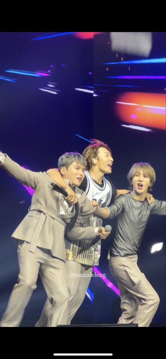 Describe suju in one photo

The photo: