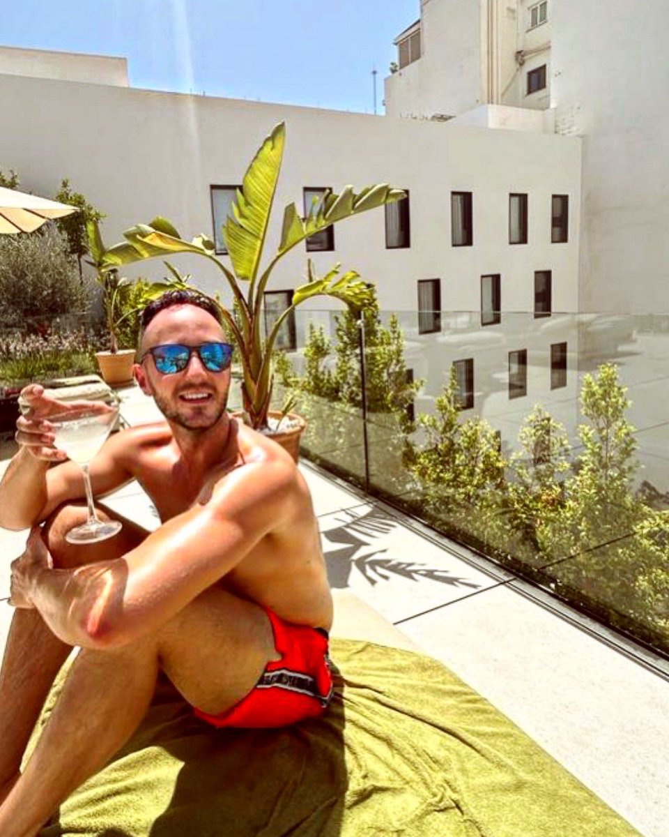 3️⃣2️⃣!! 🫶🏼🍸