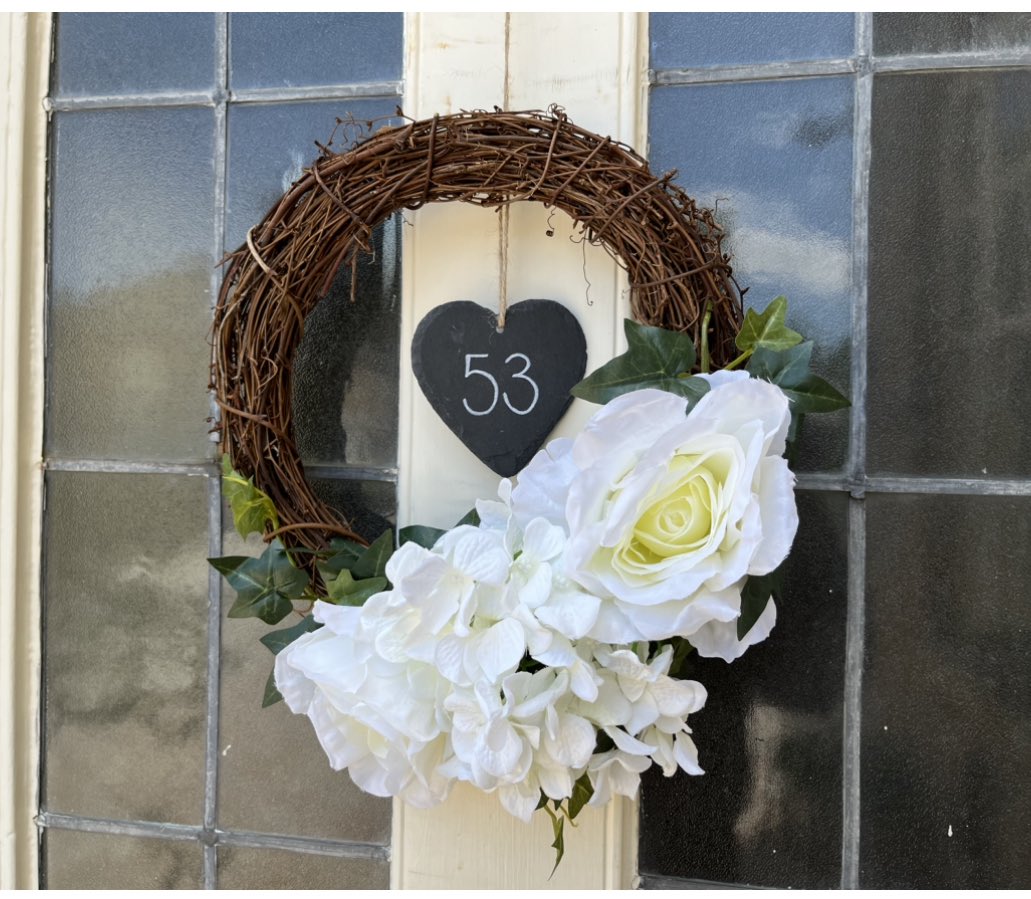 Door wreaths are now available in my Etsy shop 🌸 Pop over to my Etsy shop to have a look! 
#doorwreath #fauxflowers #personaliseddoorwreath #luxurydoorwreath #personalised #botanicals #weddingdecor #handmadedecorations #handmadegifts #etsyshopuk #etsy #etsyshop #acornstationery