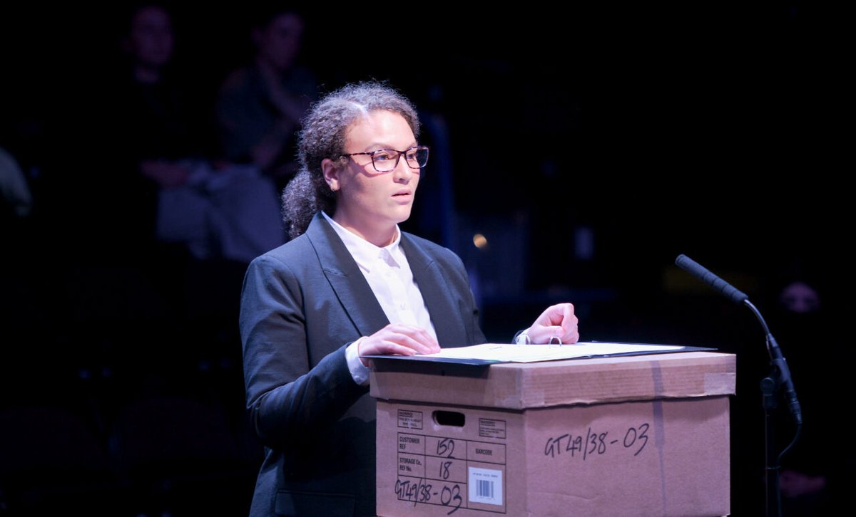 #theatre We saw Grenfell: In the Words of Survivors at the National Theatre. Beyond mourning alongside the survivors, the production implores us to stand up for justice ★★★★★ theupcoming.co.uk/2023/07/21/gre…