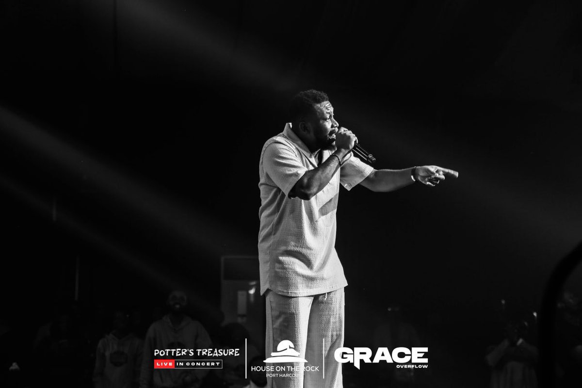 HOTRphc's tweet image. The magical combination of Prinx Emmanuel&apos;s exceptional talent &amp;amp; the enchanting voices of Potter&apos;s Treasure had everyone on their feet, dancing joyously &amp;amp; capturing the beautiful moments on videos. It was an unforgettable experience.

#GraceOverflow
#PottersTreasureLiveInConcert