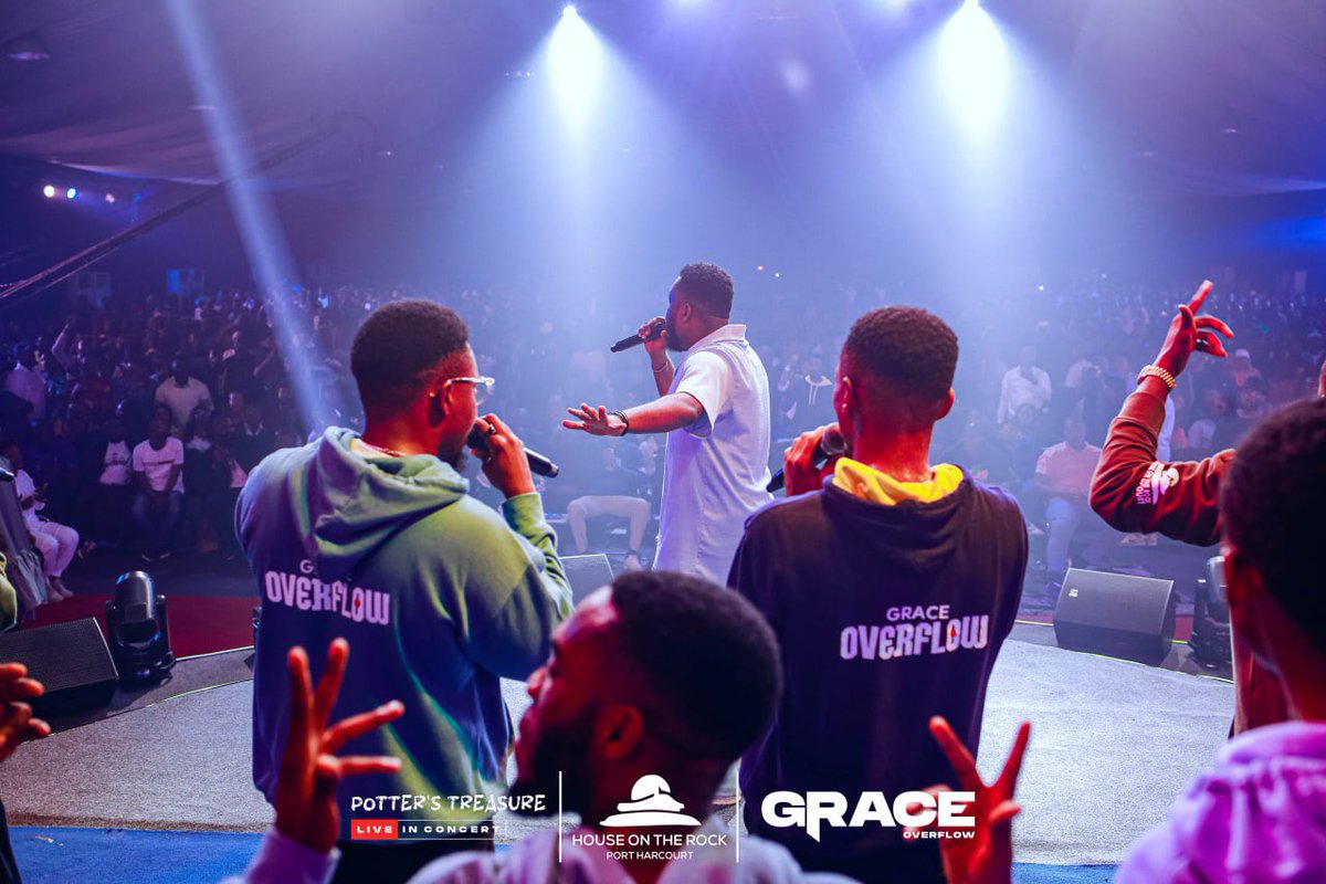 HOTRphc's tweet image. The magical combination of Prinx Emmanuel&apos;s exceptional talent &amp;amp; the enchanting voices of Potter&apos;s Treasure had everyone on their feet, dancing joyously &amp;amp; capturing the beautiful moments on videos. It was an unforgettable experience.

#GraceOverflow
#PottersTreasureLiveInConcert