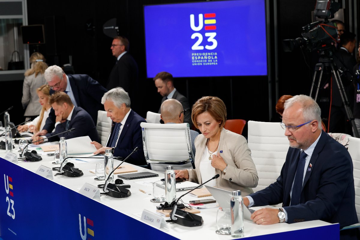 #COMPET | 📸 Informal ministerial meeting on consumer affairs and industry and internal market, held in Bilbao under the Spanish presidency of the Council of the EU, with the presence of Commissioner Didier Reynders.

🔗More photos: flickr.com/photos/eu2023e…

#EU2023ES