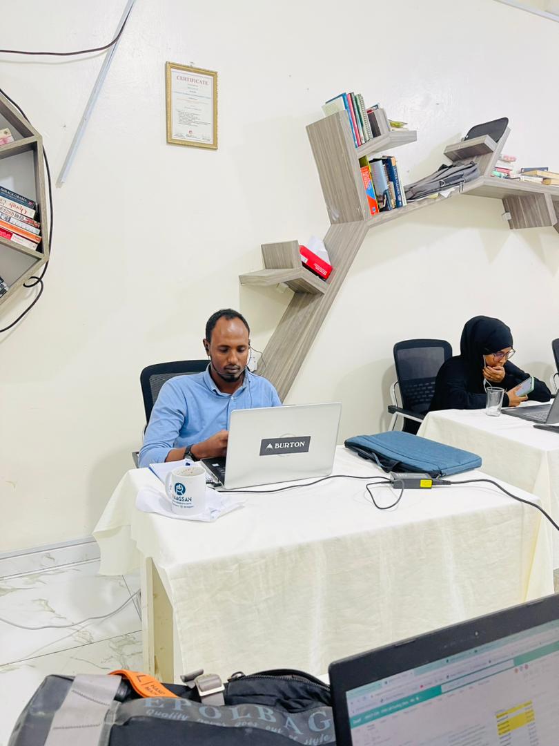 Raagsan's tweet photo. @raagsan has been contracted to provide independent third-party monitoring services for the national social protection program in #Somalia. Our team is currently conducting #training for research assistants on #PaymentVerification monitoring.  #SocialProtection #Somalia https://t.co/KBta183nCE