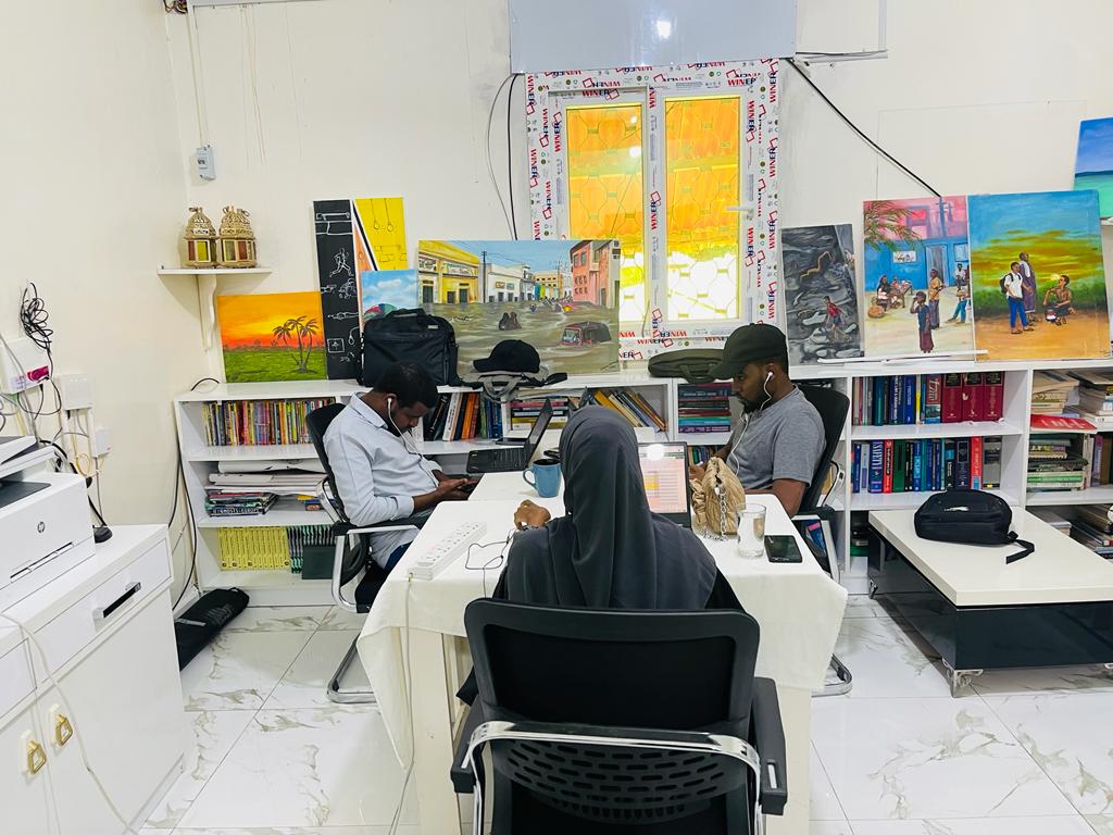 Raagsan's tweet photo. @raagsan has been contracted to provide independent third-party monitoring services for the national social protection program in #Somalia. Our team is currently conducting #training for research assistants on #PaymentVerification monitoring.  #SocialProtection #Somalia https://t.co/KBta183nCE