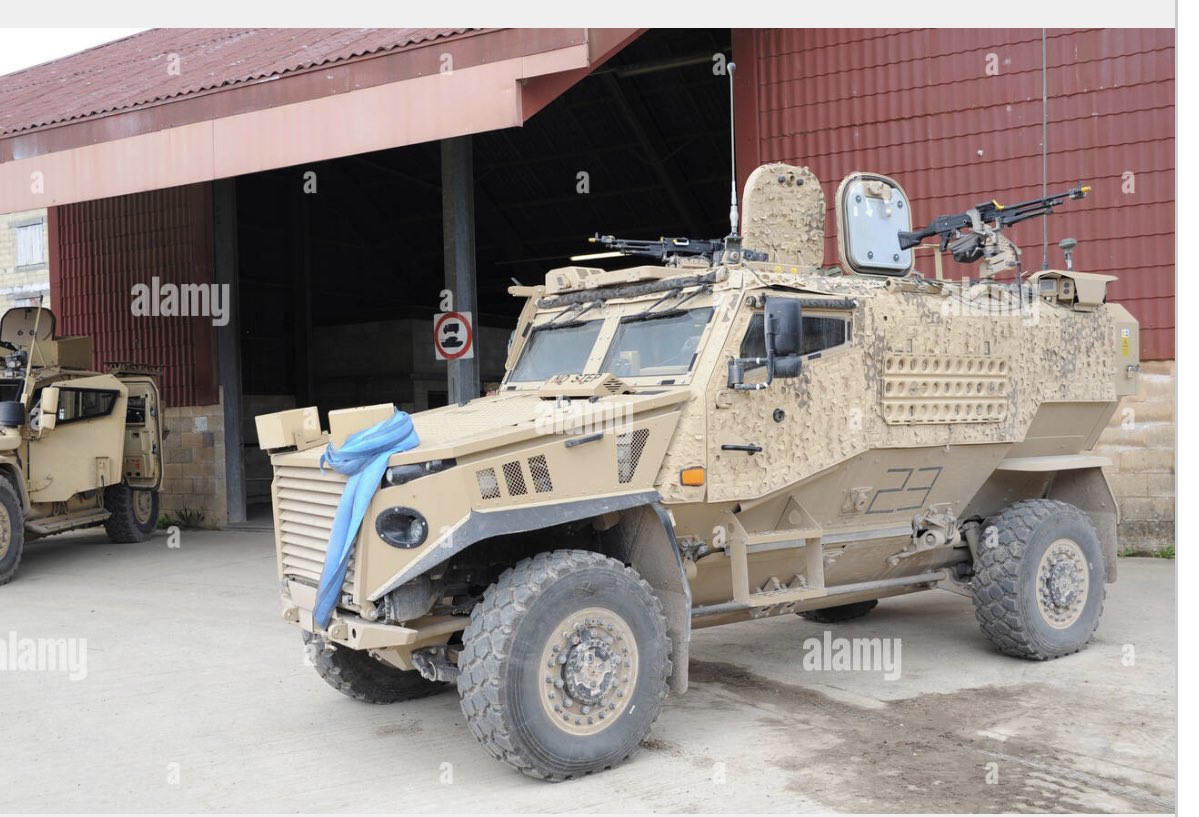 SnegviLuang12's tweet image. Après un premier lot de véhicules blindés qui ont défilé à Kinshasa, grâce à la volonté politique du PR. @fatshi13, dans les prochains jours les FARDC seront équipées de véhicules blindés #Foxhound à la technologie très avancée afin de mettre un terme à l&apos;agression rwandaise.