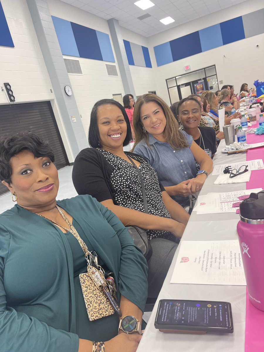 RandleHS's tweet photo. 👋 Empowering Excellence! 👏 Our dedicated education support staff at the 2023-2024 Lamar Consolidated Education Support Staff Association welcome back breakfast. Together, we'll make this school year one of growth and achievement! #WelcomeBackBreakfast #EducationSupportStaff https://t.co/2db345MRBV