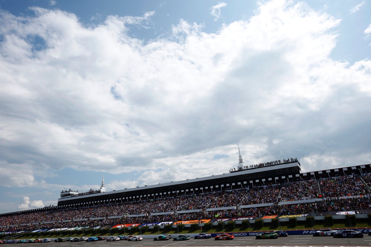 A_S12's tweet photo. .@USANetwork got a 1.58 rating and 2.808 million viewers for Sunday's NASCAR race at sold-out Pocono, up from a 1.56 rating and 2.590 million viewers last year. https://t.co/q5kyMBKuXx