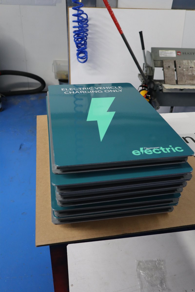 Stocksigns tweet media