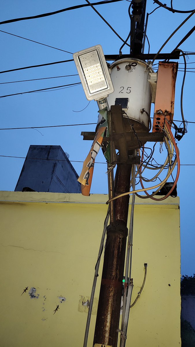 Im_YashRathee's tweet photo. @bsesdelhi we have registered multiple complaints for the street lamp in our area 17,21,23 &amp; last one was done on 23/07/2023 but no action has been taken so far after multiple complaints. Pole Number is NJFB919 &amp; NJFB917. Can you plz get these actioned ASAP as these aren't wrking https://t.co/fqYG0At2NM