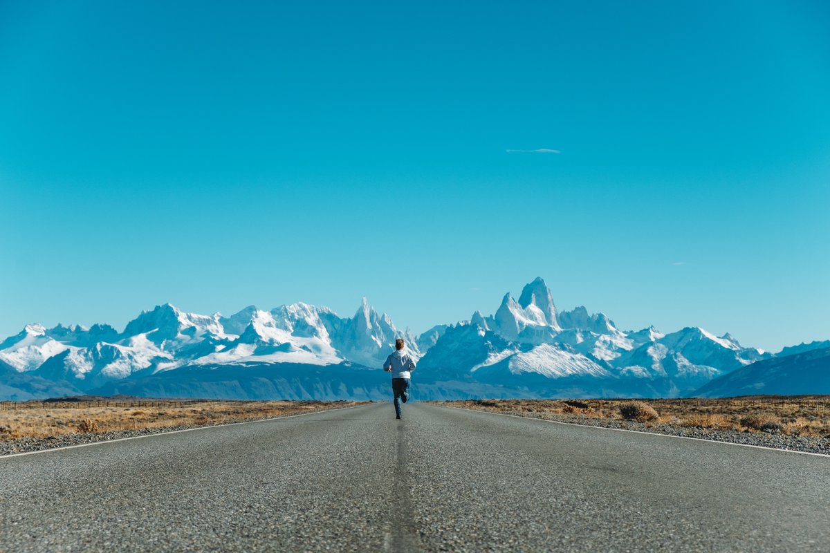 circadiangrowth's tweet photo. One of the most powerful vehicles for positive growth is hiding in plain sight. 

The best part? It doesn't have to be extreme or time-consuming. 

There are a million ways to do it.

Take advantage of it.

👟📈

https://t.co/WISlHpCJCy https://t.co/r0SAM3UnzO