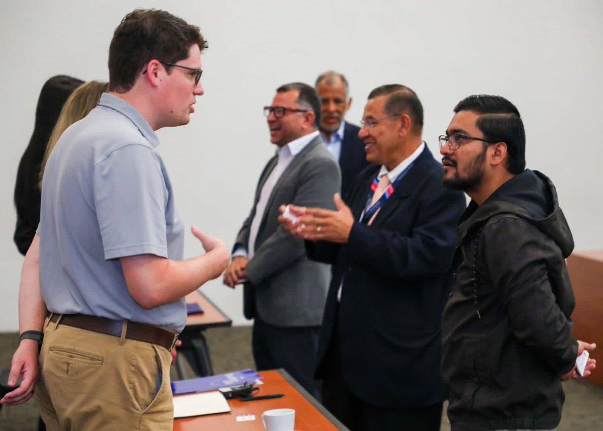 Ayer se llevó a cabo un Conversatorio sobre la Internacionalización de la Educación en <a href="/esenelsalvador/">ESEN</a>. Representantes del gobierno de Estados Unidos y de universidades de Mississippi compartieron las mejoras prácticas y oportunidades para que universidades de El Salvador puedan
