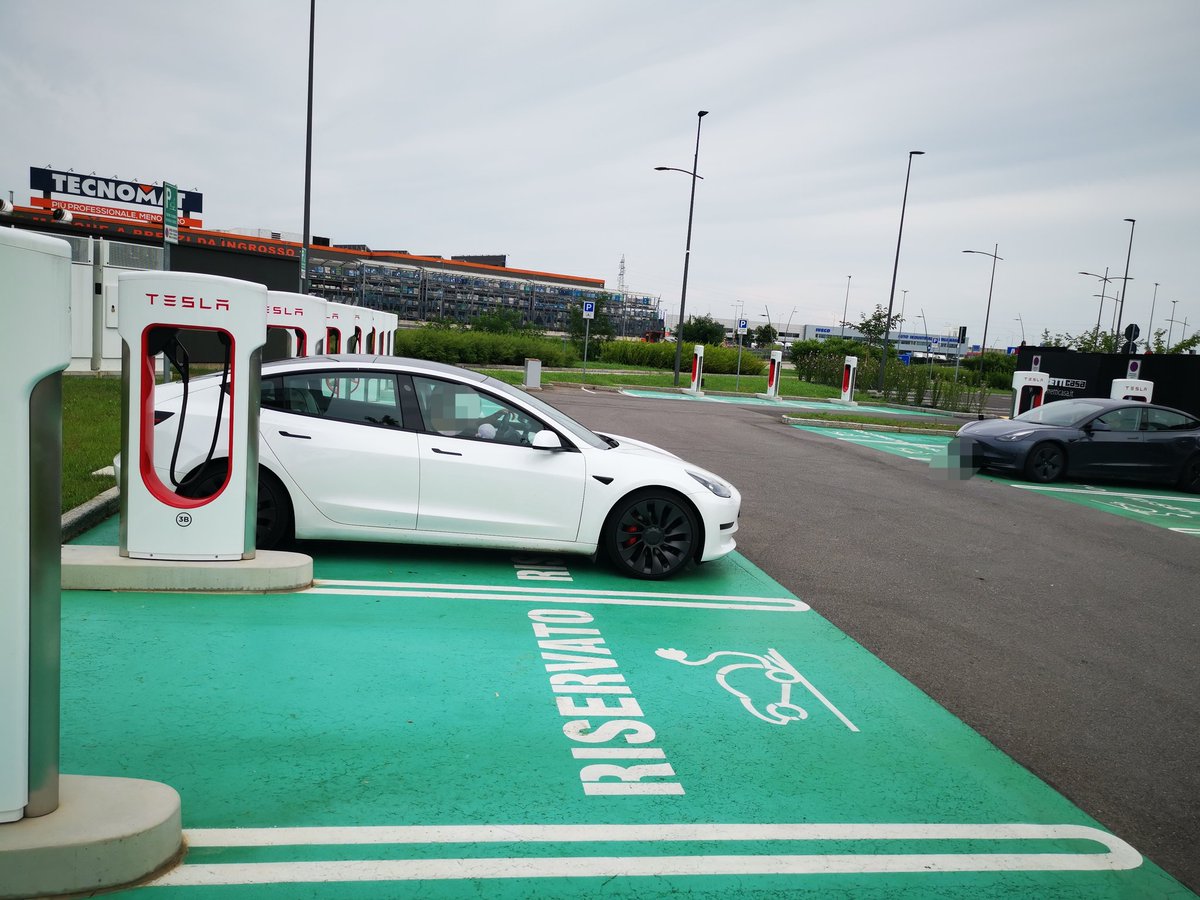 テスラ初心者🔰 tweet media