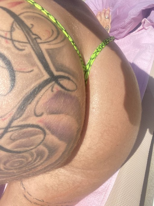 Last day of sunbathing then back to England to shoot with a tanned body. Who&rsquo;s game?? https://t.co/Z<a href="/tag/avnawards"class="tags"><span>#avnawards</span></a>