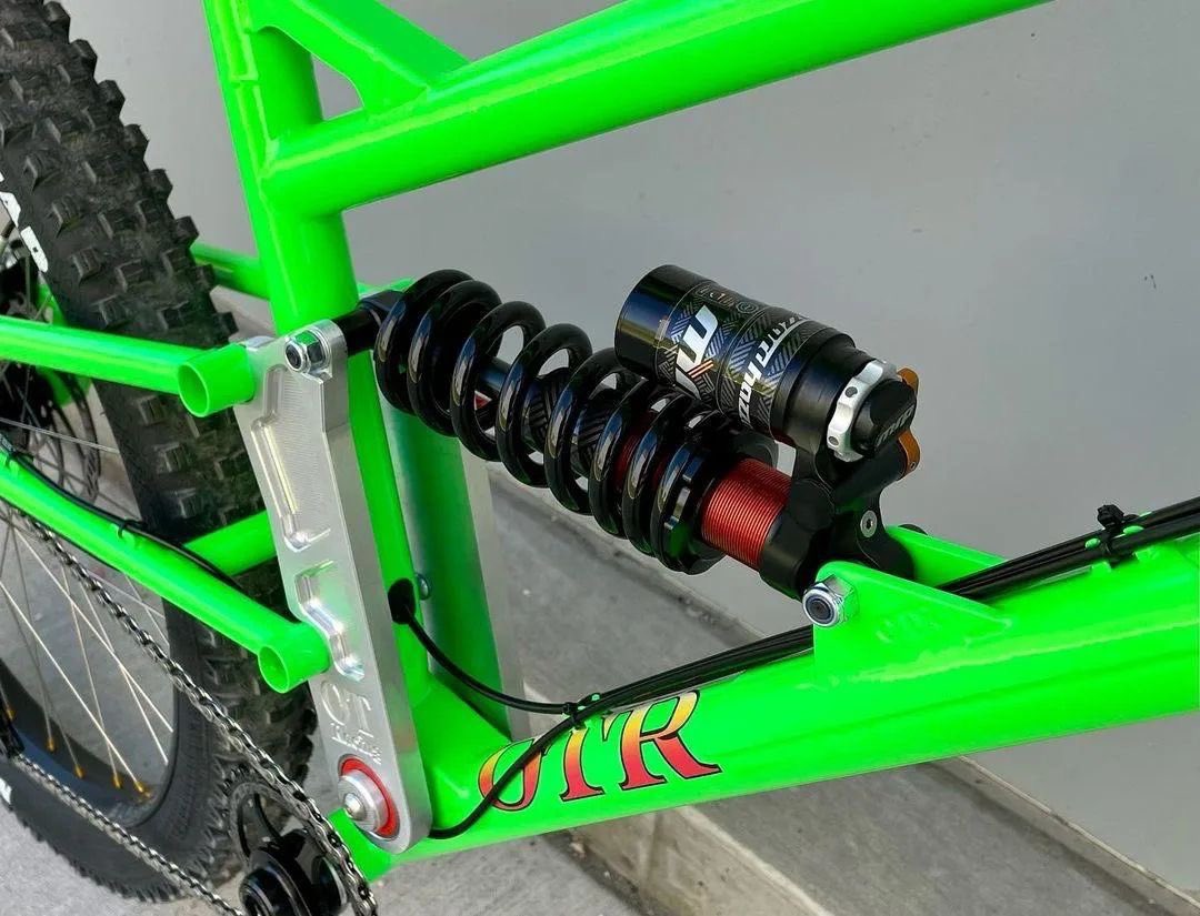 steelisrealmtb's tweet photo. Moving this week forward with a new brand. Take a peak at OT Racing from Fairbanks Alaska ๐บ๐ธ This is their latest offering, the OTR 42 ๐ชan all mountain free ride slayer ๐ค๐ฅ
#steelisrealmtb #steelisreal #steelFS #Steelfullsus #FSMTB #fullsuspensionbike #mountainbike #otracing https://t.co/kfwqE7ED7w