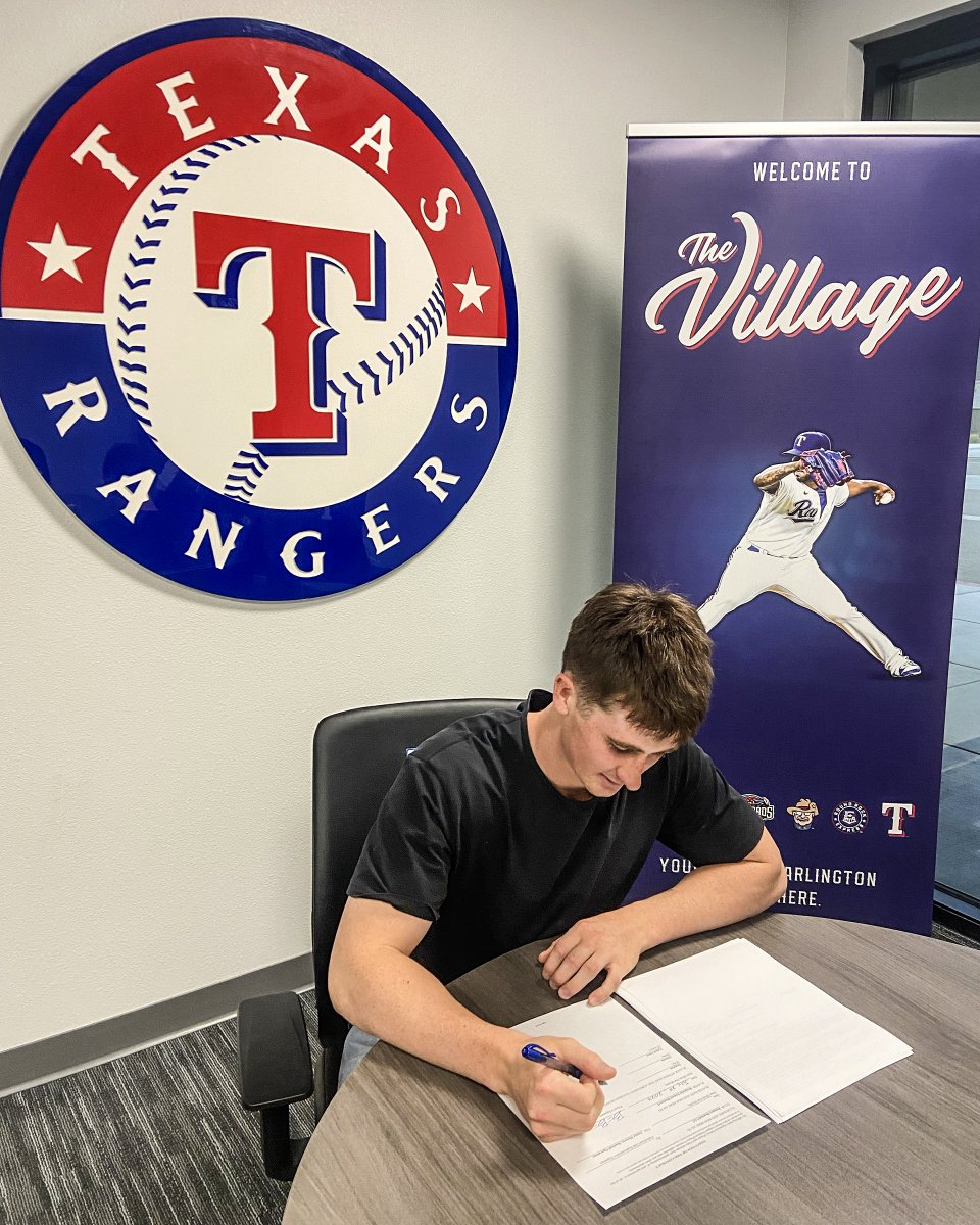 Our newest pro. 👏 🐅 @BennBlackwell @MLB @Rangers