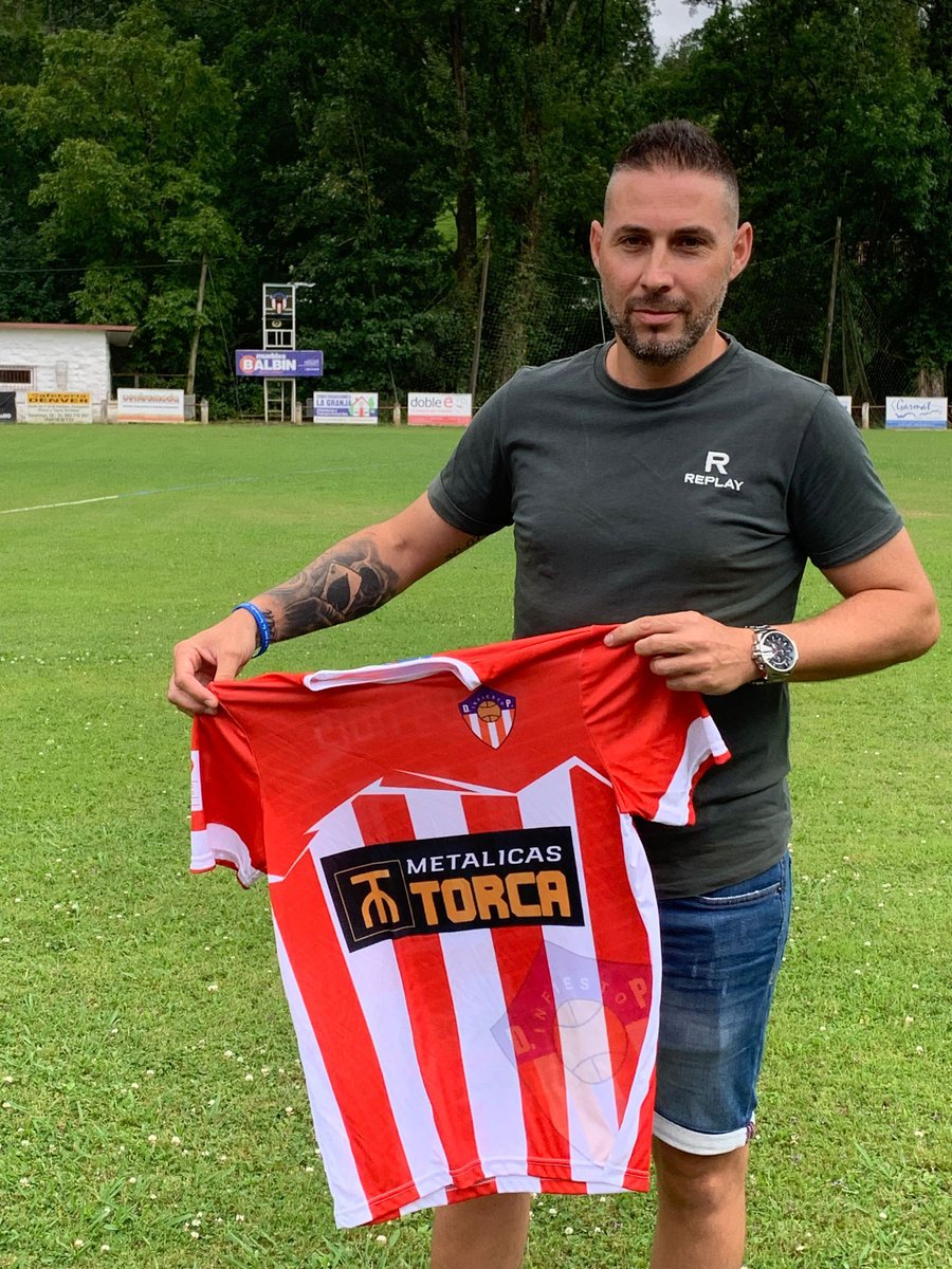 Iván Luengo

Criado en la cantera del Sporting, llegando hasta el Sporting B. Con experiencia en Segunda B en el Ribadesella, Logroñés...  y en Tercera División. Un lujo para nuestra plantilla!!

Viene para aportar su calidad en la media punta y esperamos que buen número de goles