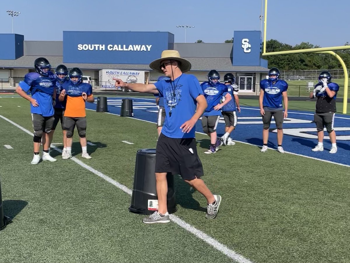RodKRCG13's tweet photo. Good morning from Mokane! The South Callaway Bulldogs are on the practice field early, to beat the heat. New head coach Steve Wisch is no stranger to the Bulldog program. He’s been an assistant the past 8 years. More on ⁦@AthleticsSCHS⁩ this week ⁦@KRCG13⁩ sports. https://t.co/T1HHEllskP