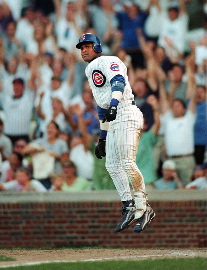 ChiSportsDay's tweet photo. Sammy Sosa from ’98-’02:

58.4 HR/Yr
141 RBI/Yr
.306 BA

He hit 292 HRs in a 5-year span 🤯 https://t.co/zfAMVL1Dtw