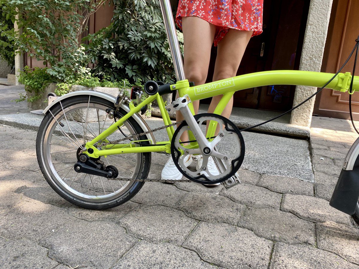jamonarosas's tweet photo. Bici y otras cosas en venta.
La estrella del equipo: 
Brompton Modelo P1L, 2018, color Lime green
Manubrio tipo P (ya no lo hacen)
Velocidades: 1
Llantas Schwalbe Marathon (seminuevas)
Peso: 11kg
Suspensión firme. 
Precio 22,000

*comprada en junio 2018
Me ayudas con tu RT? https://t.co/6vbgVLeGHW