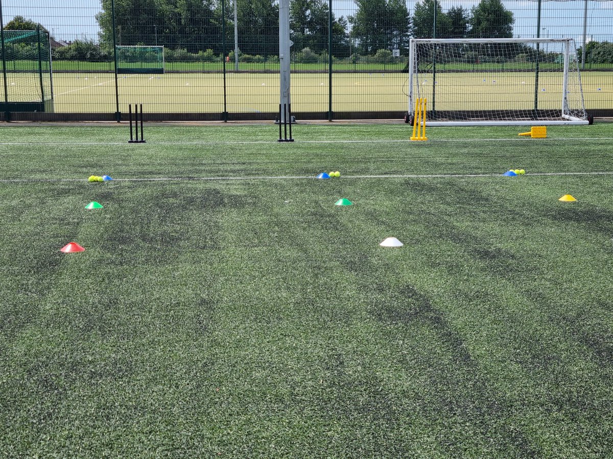 rhodcricedcoach's tweet photo. Second session of the day @ Bae Baglan school for more cricket activities #catching #throwimg #bowling #whackit 🏏🏏 https://t.co/XP9NfD5oP2