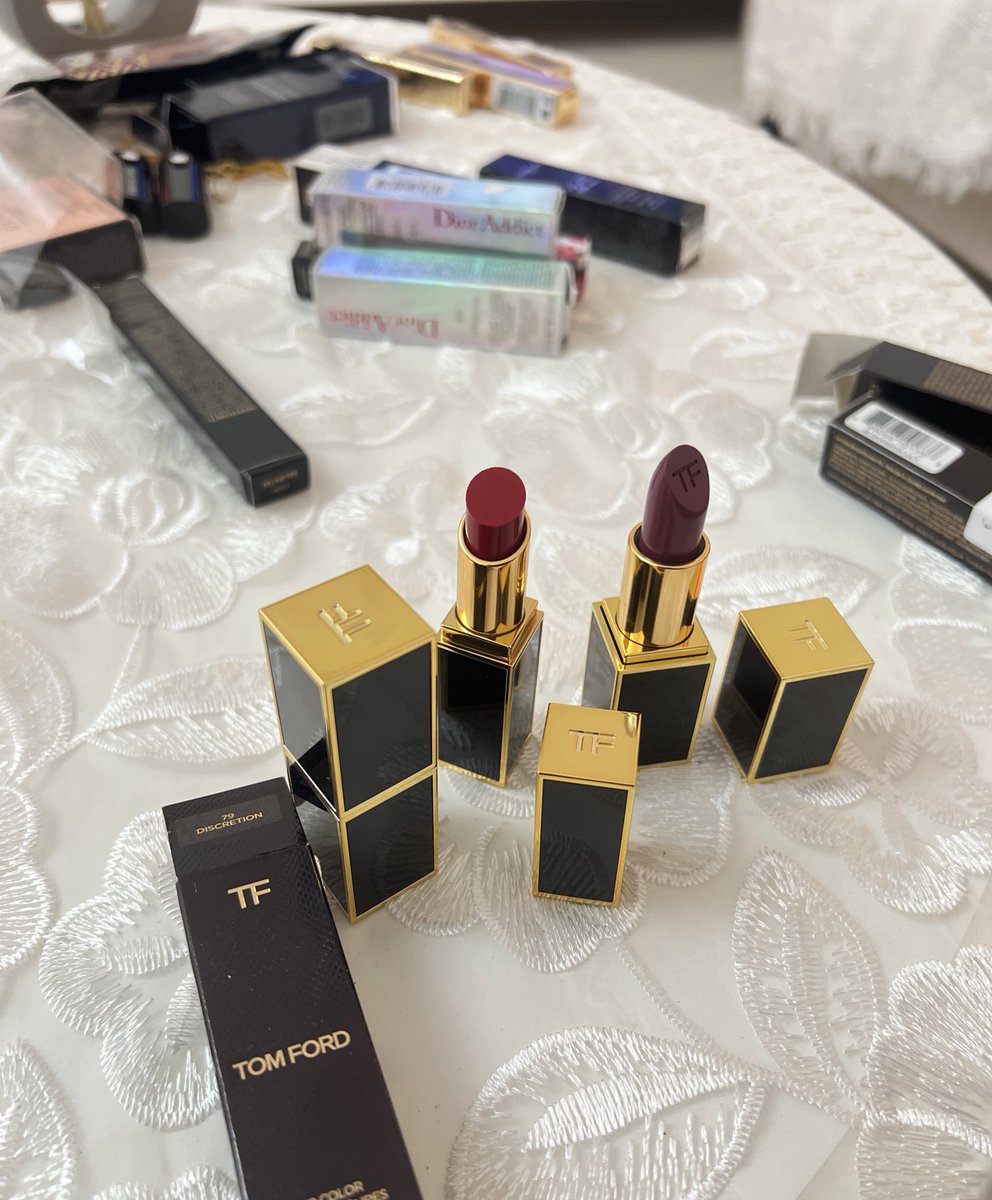 متوفرين تسليم فوري ،ارواج ماركات عاليمه بسعر الخصم .