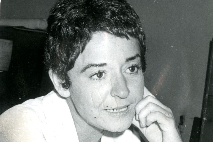JanSoloII's tweet photo. Todos pegandose en el pecho por la muerte de #Cecila, pero las condiciones para los artistas en  Chile es deplorable.  No se valora, no se paga el trabajo del arte en Chile. Ni hablar de las pensiones. Ni hablar del rol del estado. Ni hablar... https://t.co/d3NWFzO64K