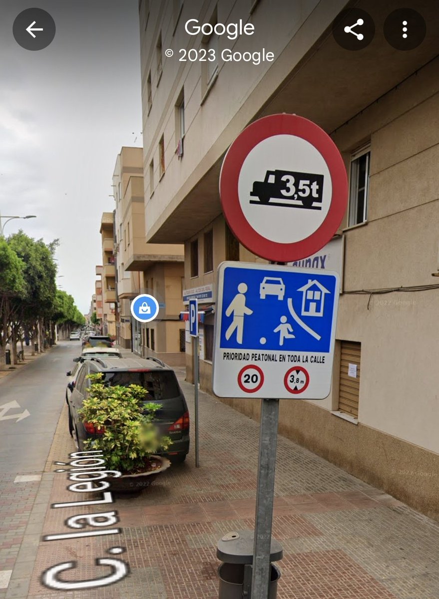 ArboladoMelilla's tweet photo. #Melilla #Arbolado 
@mangelquevedo
@MedioAmbienteML
@danielventurari
@segciudadanaML @policia_localML @GobiernoMelilla
@imbrodamelilla https://t.co/YusUnfE5kB