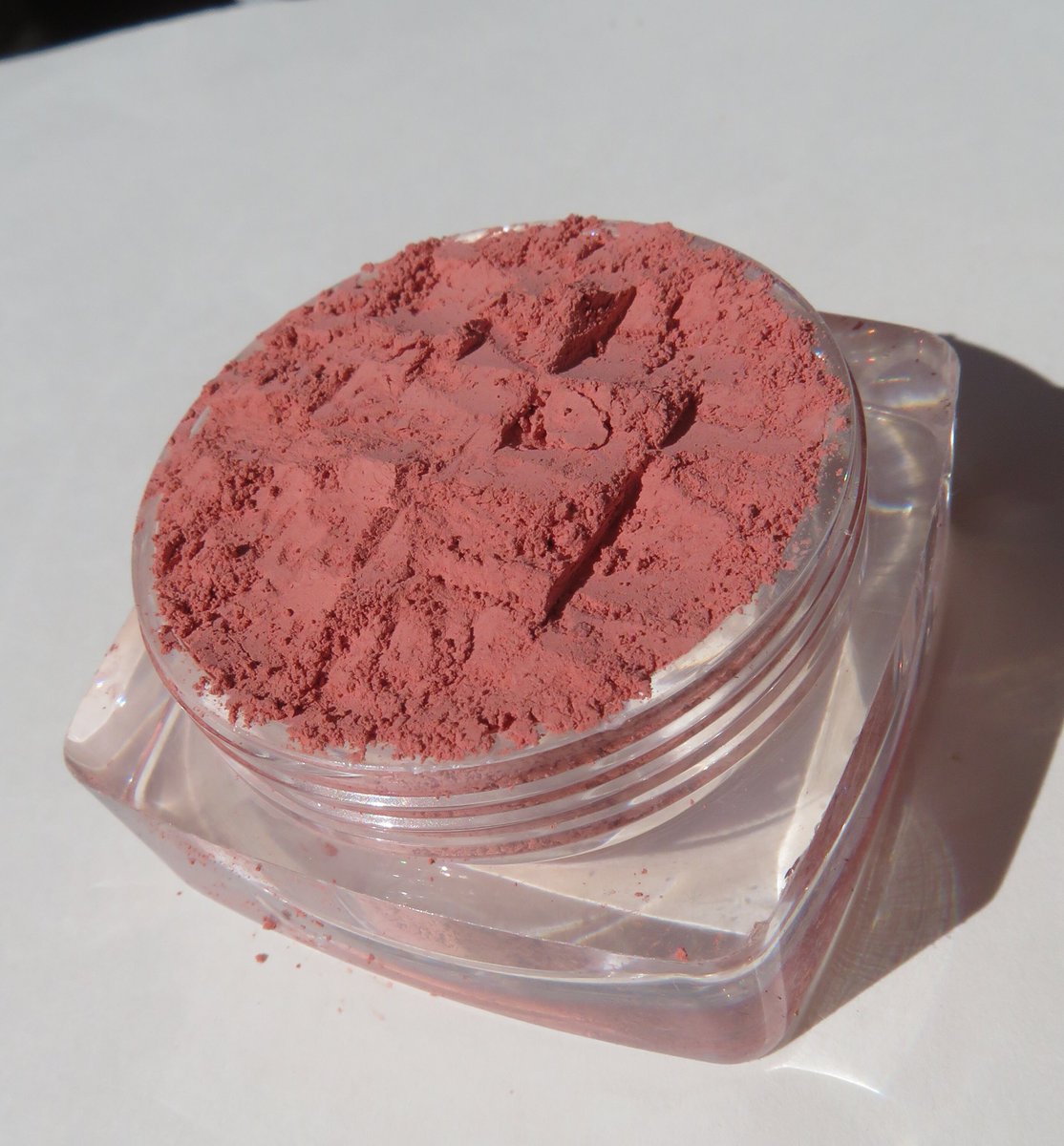overallbeauty's tweet photo. Mica-Free - CAMELLIA- Vegan Loose Powder Peach Mineral Blush, Carmine Free Cruelty-free, Matte Loose Mineral Pigments Blush / Eyeshadow https://t.co/iKZTfnOeih #kmms #Etsy #PowderBlush https://t.co/EBSR0D2LIa