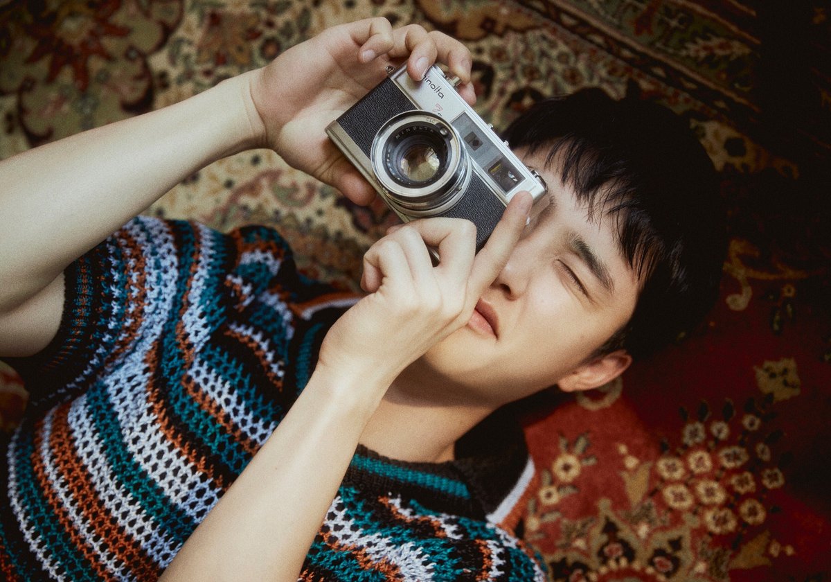 PopBase's tweet image. 2 years ago today, EXO's D.O. released his debut solo album ‘공감 (Empathy).’