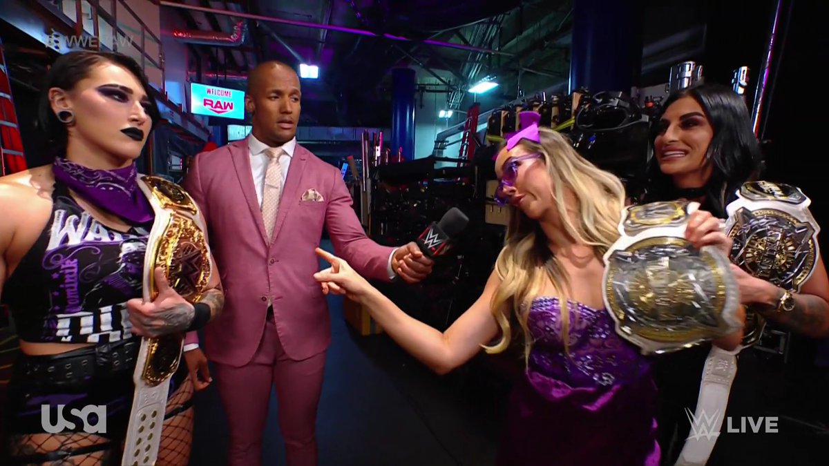 SonyaFansite's tweet photo. HQ #WWERAW Screencaptures: https://t.co/YaXnmvSER3

#SonyaDeville #DaddyDeville #PrideFighter #WWE 

(@SonyaDevilleWWE) https://t.co/v1yT9JuWAK