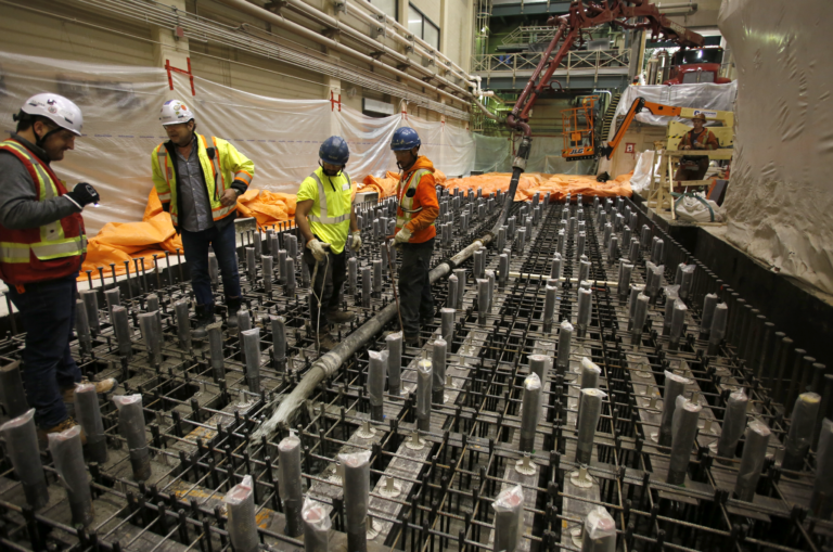 civmin's tweet image. ⚒ Finding new ways to build better & safer structures
The world's first adjustable multidimensional (AMD) #structuraltesting system is coming to @uoft. Our #CivMin Structural Testing Facilities (STF) is experiencing massive renovations.
🖱 Read more: uoft.me/9v0